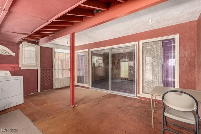 812 Pyramid Dr, Las Vegas, NV 89107 - view of patio / terrace with washer / clothes dryer