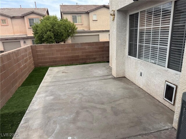 2025 Cary Grant Ct, Las Vegas, NV 89142 - view of patio