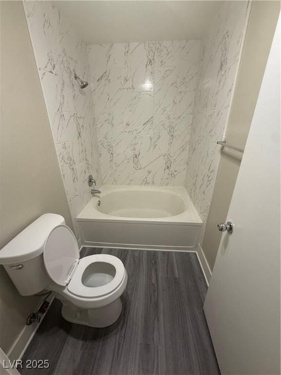 2025 Cary Grant Ct, Las Vegas, NV 89142 - full bath featuring toilet, wood finished floors, and bathtub / shower combination