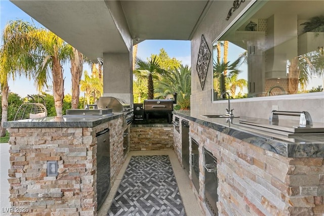 2309 Prometheus Ct, Henderson, NV 89074 - view of patio with a sink