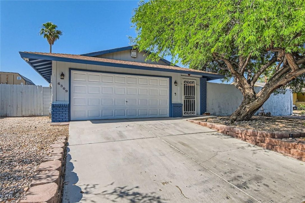 6309 Miraloma St, Las Vegas, NV 89108 - photo 1
