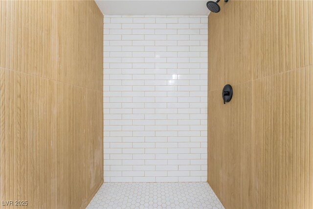 517 N 22nd St, Las Vegas, NV 89101 - full bath with tiled shower
