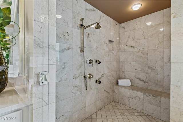1 Hughes Center Dr Unit 308, Las Vegas, NV 89169 - bathroom with a tile shower