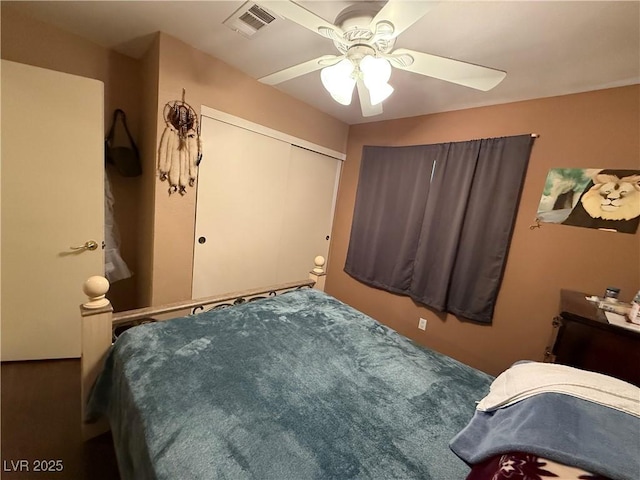 5517 Rock Creek Ln, Las Vegas, NV 89130 - bedroom with a closet and ceiling fan
