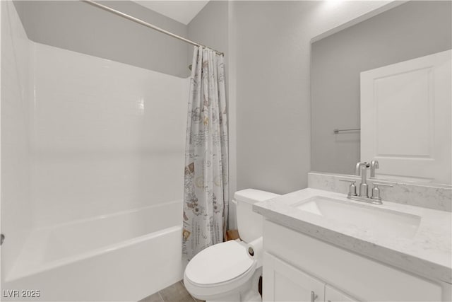 872 Pointe Arbor St, Henderson, NV 89011 - full bath featuring vanity, toilet, and shower / bath combo with shower curtain
