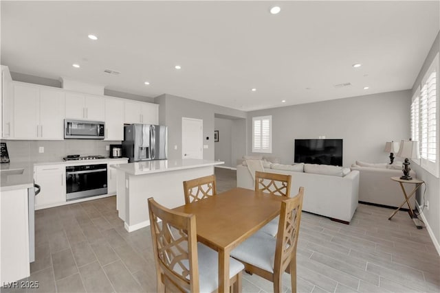 872 Pointe Arbor St, Henderson, NV 89011 - dining area featuring recessed lighting and baseboards