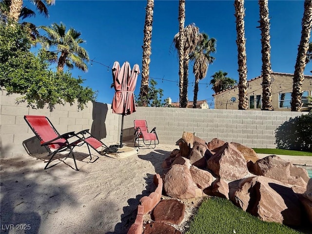1704 Cordoba Canyon St, Las Vegas, NV 89117 - view of yard featuring a patio area