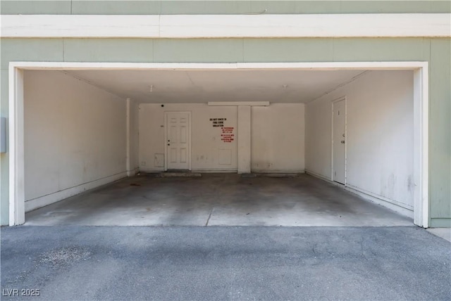 1470 Elizabeth Ave Unit 1, Las Vegas, NV 89119 - garage featuring driveway