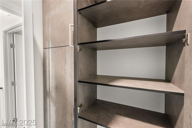 2407 Ridgeline Wash St, Las Vegas, NV 89138 - view of closet