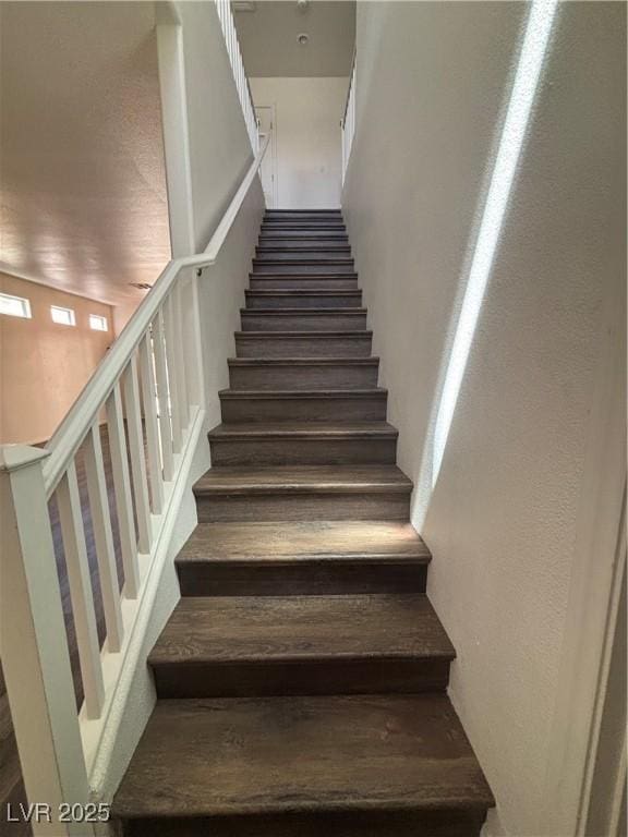 5591 La Perla Ct, Las Vegas, NV 89122 - photo 10