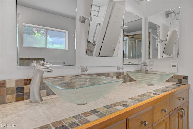 1305 Chaparral Summit Dr, Las Vegas, NV 89117 - bathroom featuring double vanity