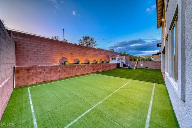 365 Crown Mesa Ave, Las Vegas, NV 89138 - view of yard