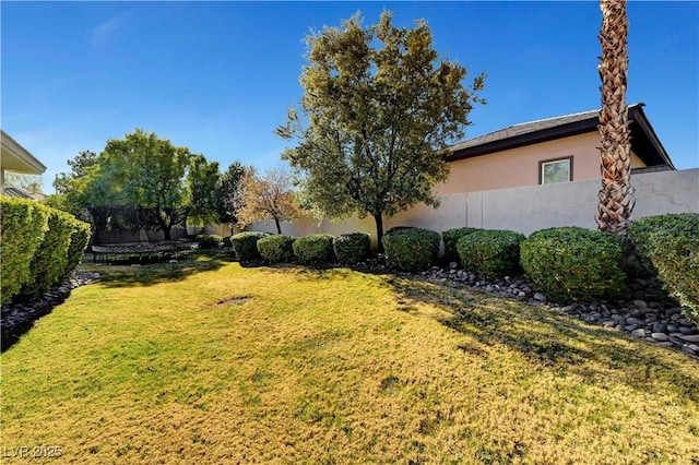 2111 Bogart Ct, Las Vegas, NV 89117 - view of yard