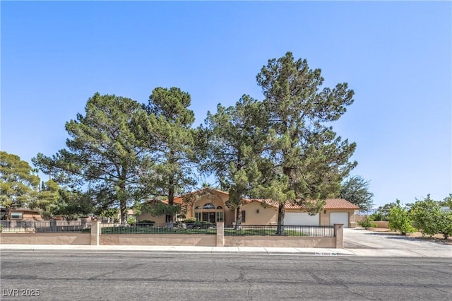 7460 Buckskin Ave, Las Vegas, NV 89129 - photo 1