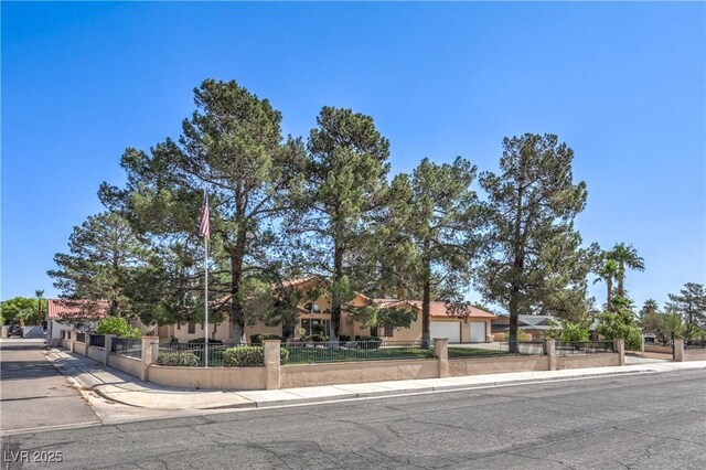7460 Buckskin Ave, Las Vegas, NV 89129 - photo 37