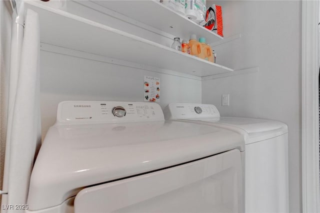 4739 Glenndavis Dr, Las Vegas, NV 89121 - laundry area with independent washer and dryer