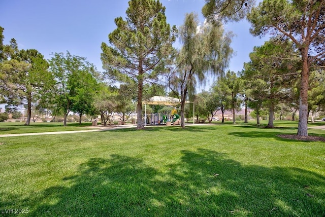 610 Playa Del Sol Way, Henderson, NV 89015 - surrounding community with a lawn