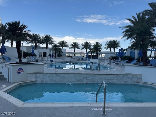 2700 Las Vegas Blvd Unit 2811, Las Vegas, NV 89109 - view of community pool