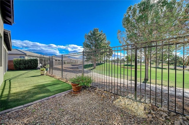 4829 E Beacon Ridge Dr, Pahrump, NV 89061 - view of yard