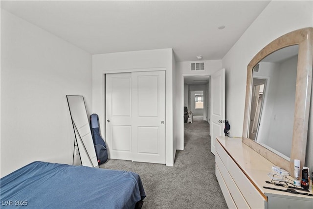 9929 Bumblebee Hills St, Las Vegas, NV 89141 - bedroom featuring light carpet, arched walkways, and a closet