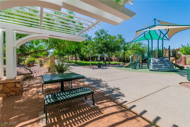10420 Loma Portal Ave, Las Vegas, NV 89166 - view of community with a pergola