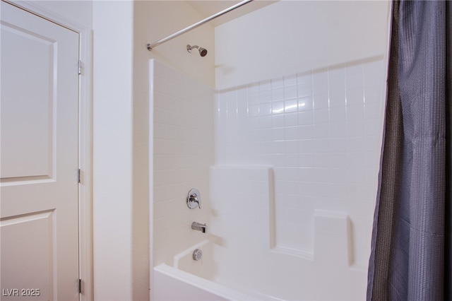 6819 Citron Mist Ct, North Las Vegas, NV 89086 - bathroom featuring shower / tub combo