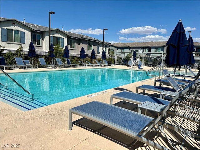 965 Nevada State Dr Unit 39102, Henderson, NV 89002 - community pool featuring a residential view and a patio area