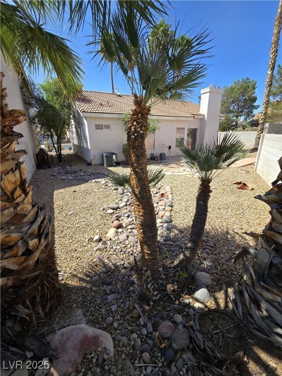 79 Magical Mystery Ln, Henderson, NV 89074 - photo 5