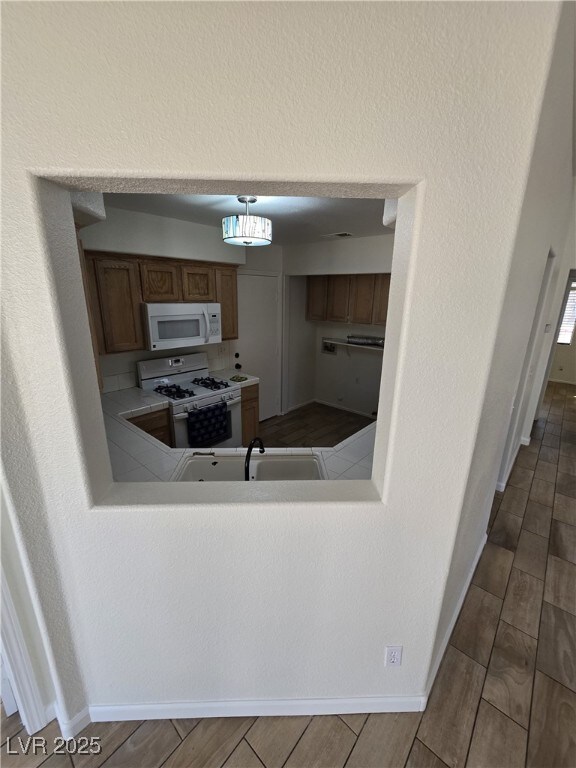 79 Magical Mystery Ln, Henderson, NV 89074 - photo 9
