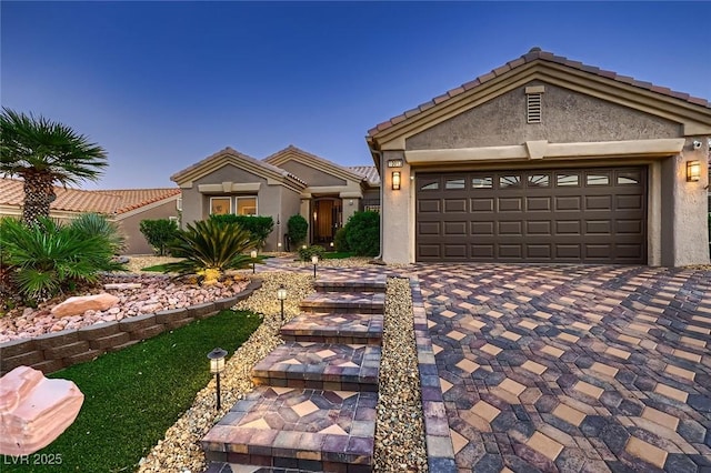 10013 Hunter Springs Dr, Las Vegas, NV 89134 - photo 5