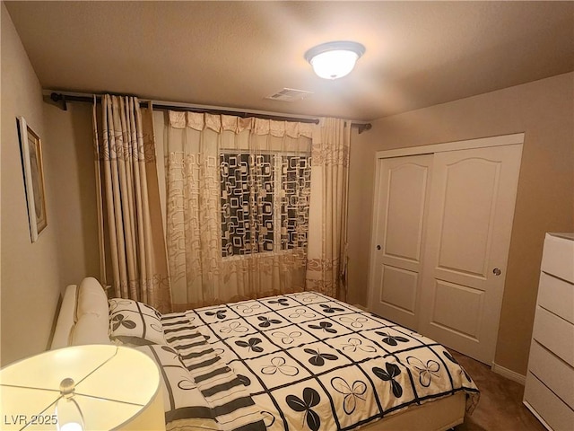 6729 Flamenco Ct, Las Vegas, NV 89139 - bedroom with a closet