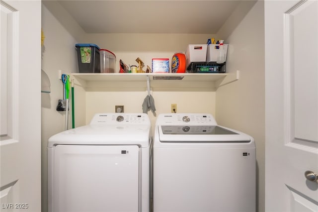 1575 W Warm Springs Rd Unit 2822, Henderson, NV 89014 - washroom featuring independent washer and dryer