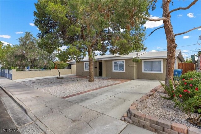 2408 Berkley Ave, Las Vegas, NV 89101 - ranch-style home with stucco siding and concrete driveway