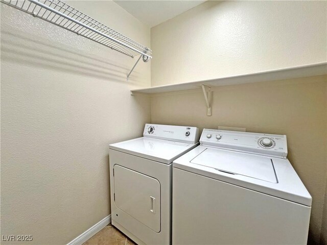 2119 Sunset Vista Ave, Henderson, NV 89052 - laundry area featuring washing machine and dryer and baseboards