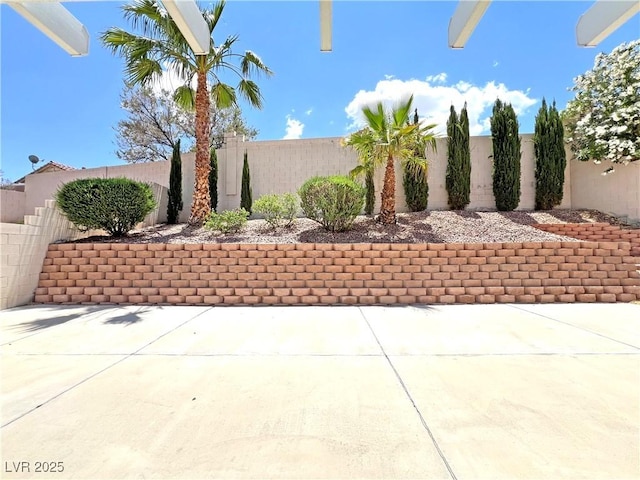 2119 Sunset Vista Ave, Henderson, NV 89052 - view of patio / terrace