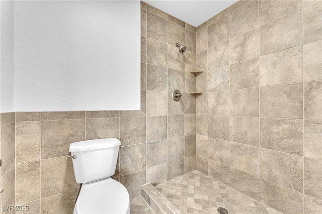 6717 Sheffield Dr, Las Vegas, NV 89108 - bathroom with tiled shower and tile walls
