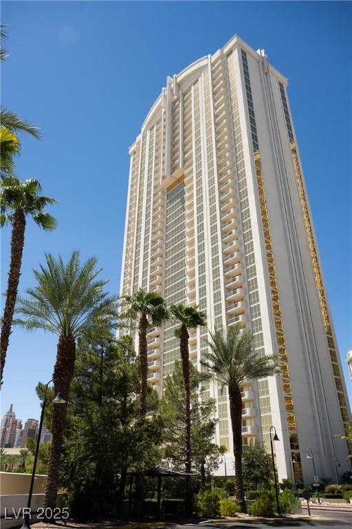 145 E Harmon Ave Unit 1120, Las Vegas, NV 89109 - view of building exterior