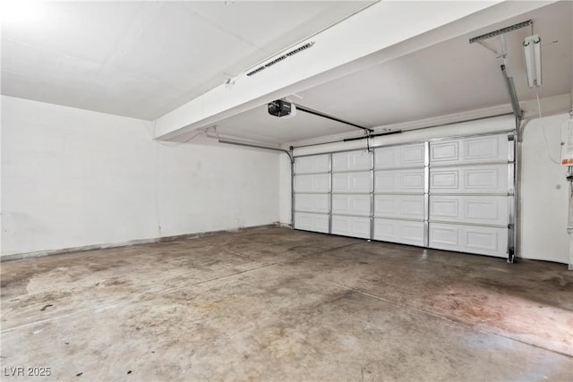 5 Spur Cross Cir, Henderson, NV 89012 - garage with a garage door opener