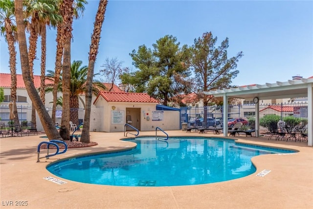 2725 S Nellis Blvd Unit 2168, Las Vegas, NV 89121 - community pool with a patio