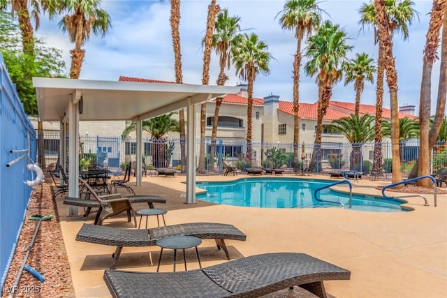 2725 S Nellis Blvd Unit 2168, Las Vegas, NV 89121 - community pool with a patio
