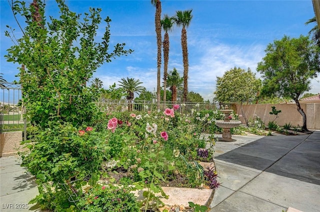 301 Lakewood Garden Dr, Las Vegas, NV 89148 - fenced backyard featuring a patio area
