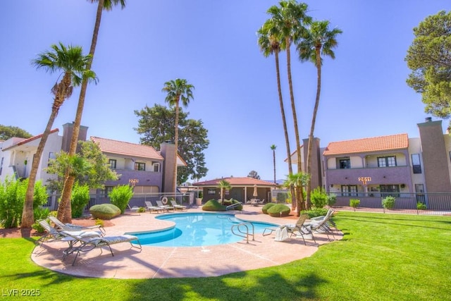 2212 Sunfish Dr Unit C, Henderson, NV 89014 - community pool featuring a patio