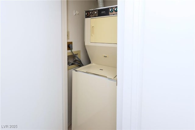 3811 Desert Marina Dr Unit 125, Laughlin, NV 89029 - washroom featuring stacked washing machine and dryer