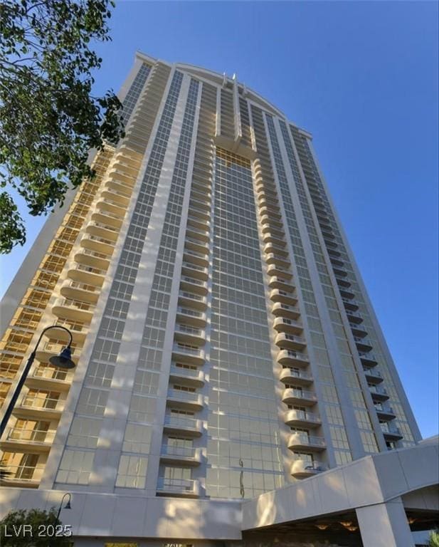 135 E Harmon Ave Unit 1403, Las Vegas, NV 89109 - view of building exterior