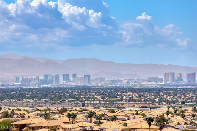 1038 Delbrook Ave, Henderson, NV 89012 - skyline view with a mountainous background
