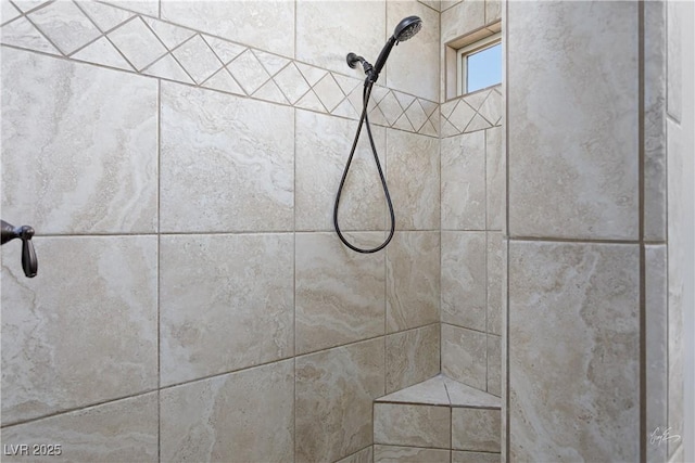 854 Santa Maria Way, Mesquite, NV 89027 - bathroom with a tile shower