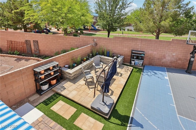 10329 Walworth Ave, Las Vegas, NV 89166 - view of patio / terrace