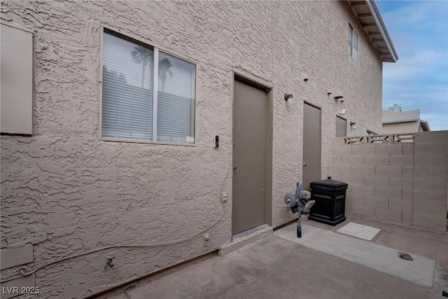 573 Sellers Pl, Henderson, NV 89011 - view of side of property with a patio area