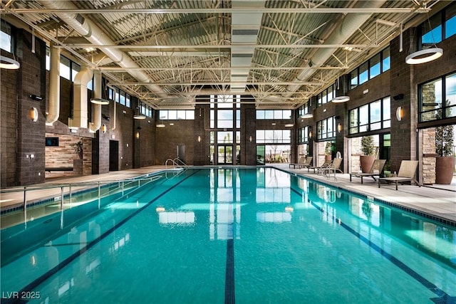 6728 Regency Ridge Ct, Las Vegas, NV 89148 - view of indoor community pool