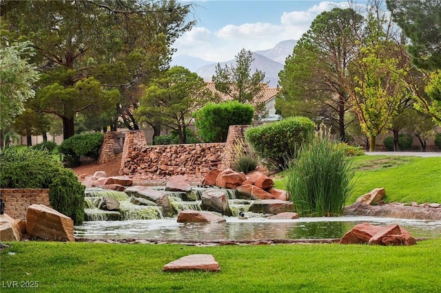 3201 Beacon Shores Cir, Las Vegas, NV 89117 - view of home's community featuring a mountain view and a lawn